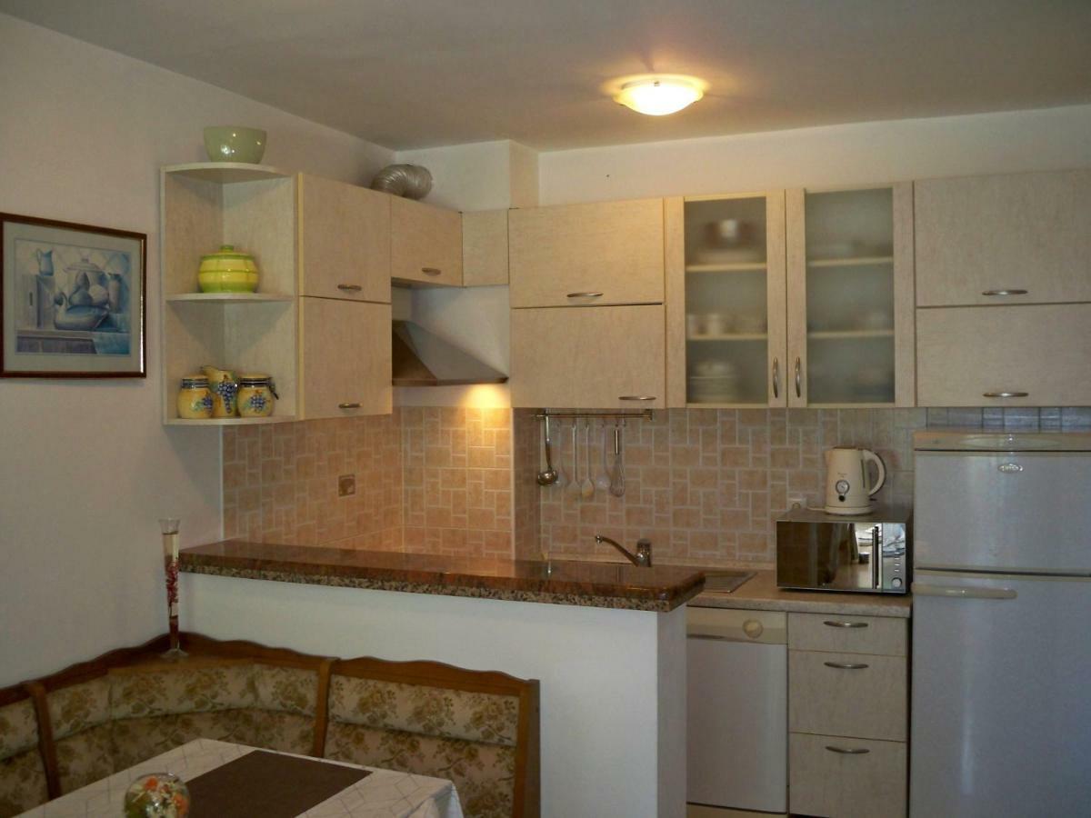 Apartmani Perkovic Baska Voda Exterior photo